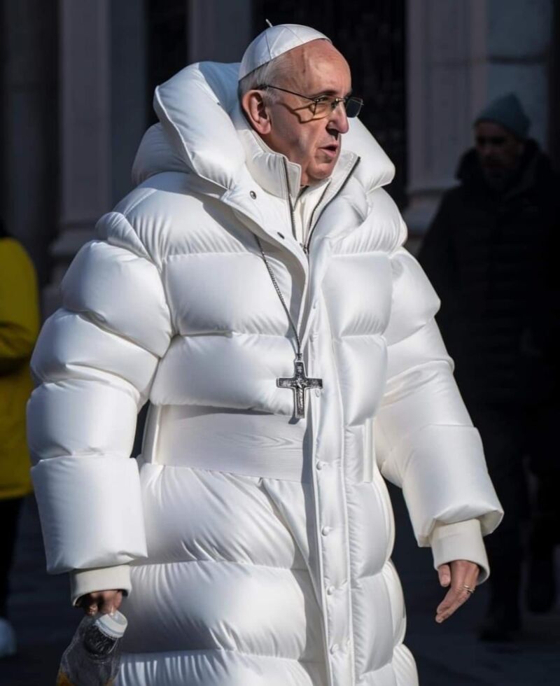 Una foto generada por IA del Papa Francisco con una bata blanca hinchada que se volvió viral en las redes sociales.