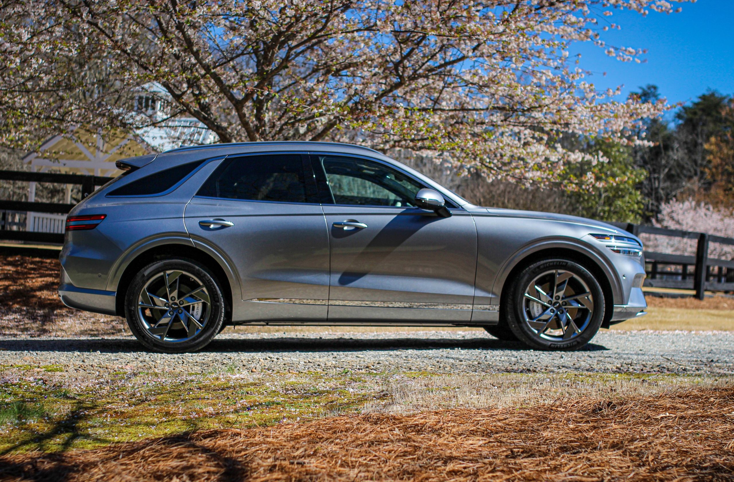 The Genesis GV70 Electrified humbly sticks to its strengths - Ars