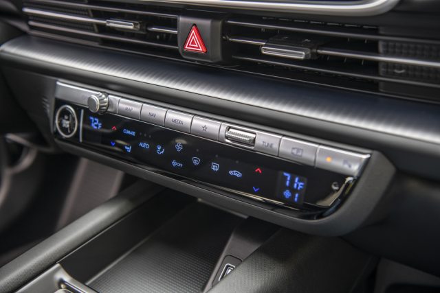Hyundai Ioniq 6 buttons and controls