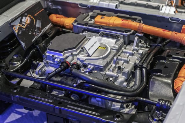 A cutaway of the Hyundai Ioniq 6 rear motor