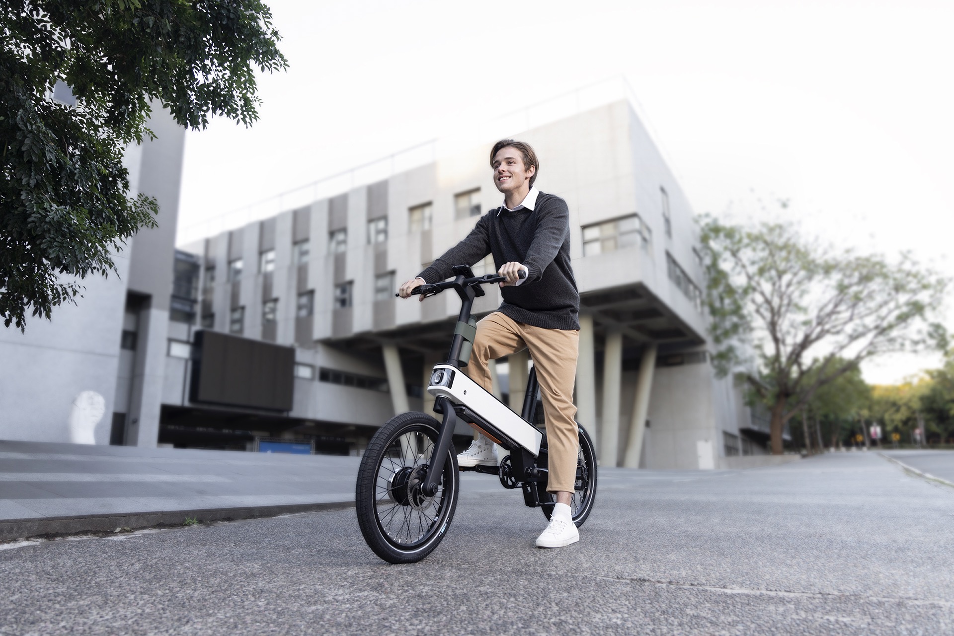 PC maker Acer aspires to get into e-bikes with the 35-pound “ebii”