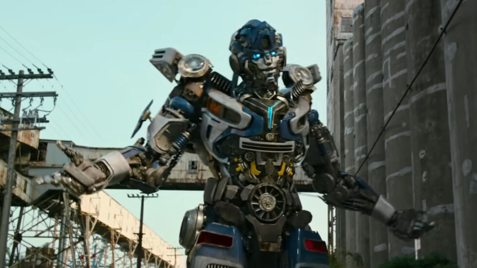 Os Transformers não parecem como costumavam ser na forma de robôs porque os cineastas estão tentando algum realismo no processo de transformação.