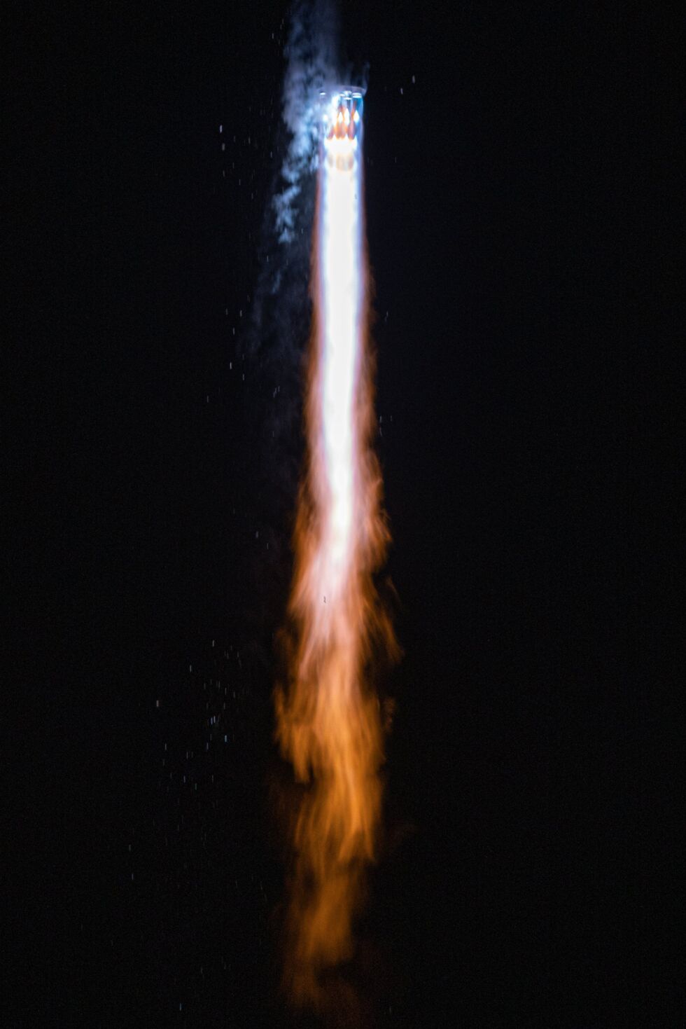 The Terran 1 produced some lovely blue flames during its ascent.