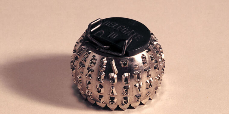 DIY IBM Selectric type balls give ’60s typewriters new life (and Comic Sans)