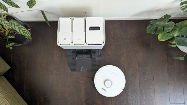 Roborock S8 Pro Ultra vacuum cleaner and mop.