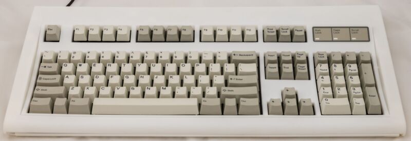 Los nuevos teclados de resorte entrelazados recrean el icónico modelo F de IBM para las PC modernas – Ars Technica