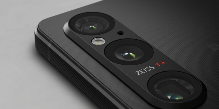 Le téléphone à 1 400 $ de Sony a un « design tactile fonctionnel », arrive aux États-Unis en juillet