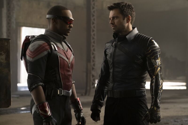 Falcon/Sam Wilson (Anthony Mackie) Et Winter Soldier/Bucky Barnes (Sebastian Stan) Dans Le Faucon Et Le Soldat De L'Hiver De Marvel Studios