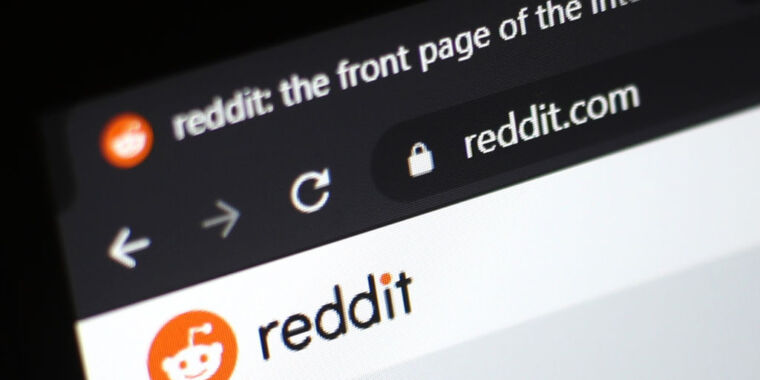 Reddit Welcomes NSFW Desktop Image Uploads Before Imgur Ban