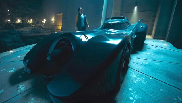 The-Flash-Batmobile-1-640x361.jpg