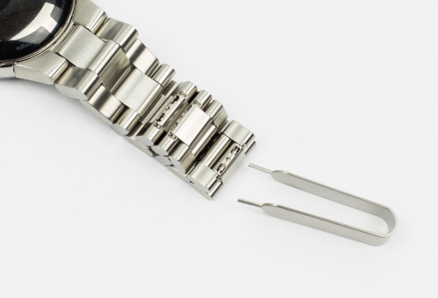 This is Google's $200 Metal Link Pixel Watch band - and it feels as premium  as it looks