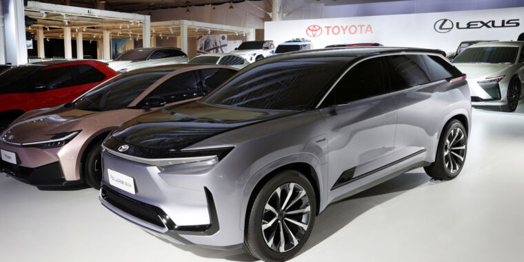 Toyota construira un SUV électrique à 3 rangées dans le Kentucky et des batteries en Caroline du Nord