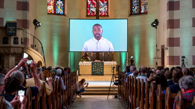 AI-powered church service in Germany draws a large crowd | Ars Technica