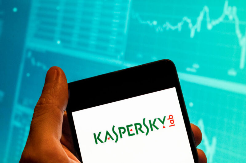 Kremlin, NSA ve Apple'ın Kaspersky iPhone'ları vuran 