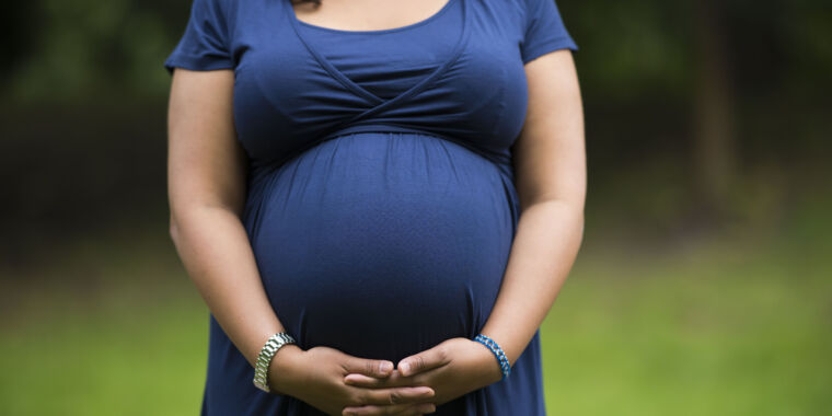 US maternal deaths more than doubled over two decades, study estimates thumbnail