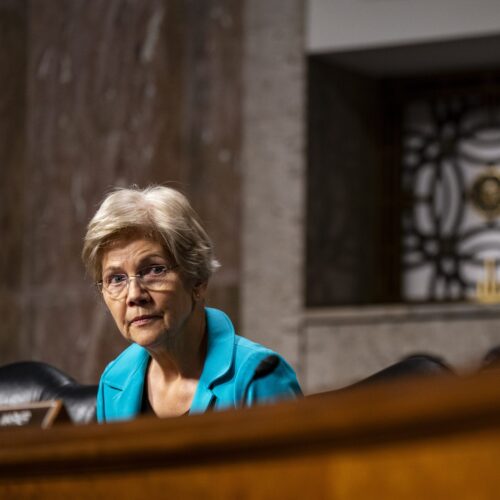 Elizabeth Warren calls for crackdown on Internet “monopoly” you’ve never heard of