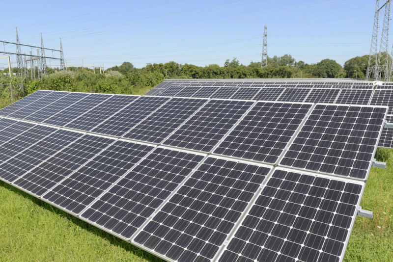 Actively exploited vulnerability threatens hundreds of solar power