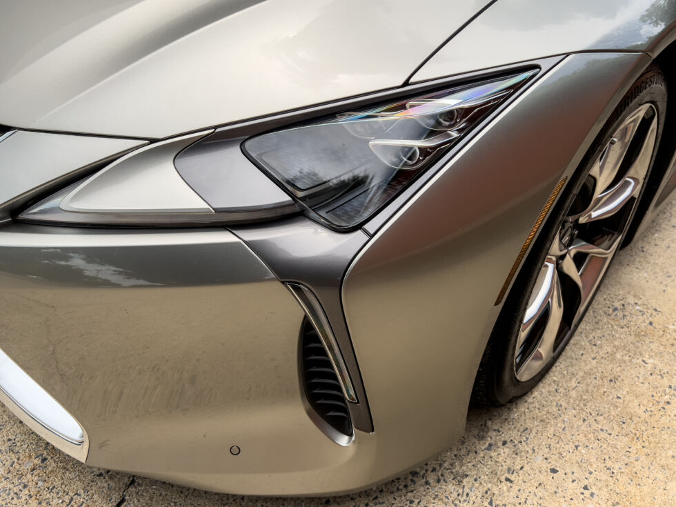Lexus says there's AI controlling the transmissions, and I can believe it. 