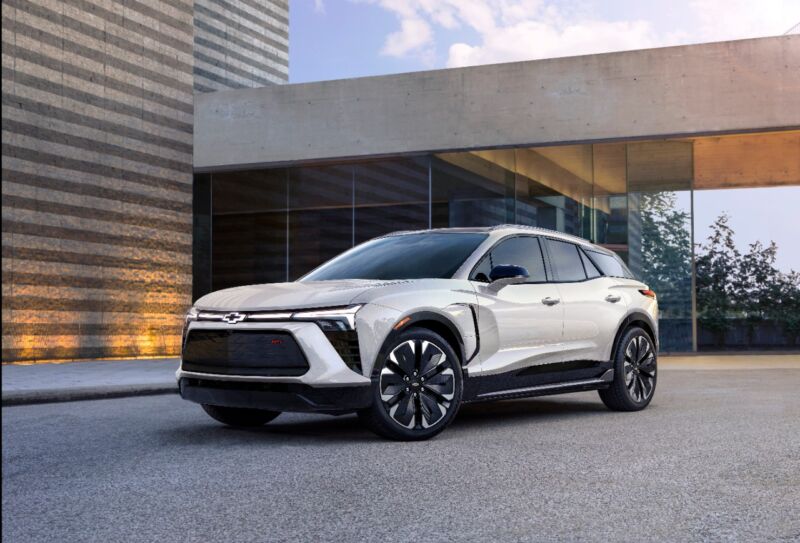 Seven-eighths view of 2024 Chevrolet Blazer EV RS in Iridescent Pearl Tricoat. Preproduction model shown. Actual production model may vary.