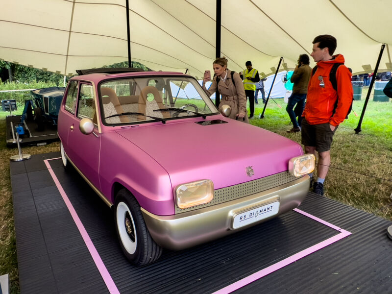 https://cdn.arstechnica.net/wp-content/uploads/2023/08/Renault-5-Diamant-800x600.jpg