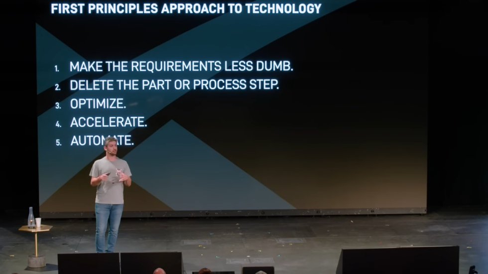 Kiko Donchev explica el algoritmo de SpaceX.