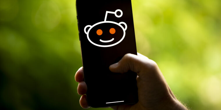 Reddit impose des publicités personnalisées et lance un programme de paiement des utilisateurs de type X