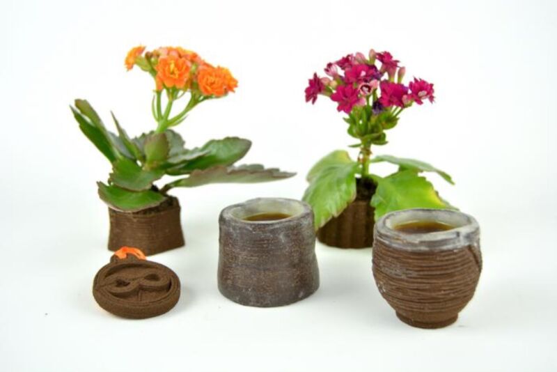 Coffee cups made from waste coffee grounds - MaterialDistrict