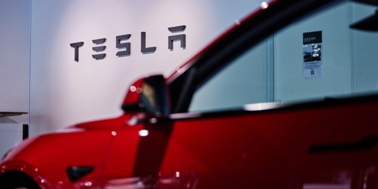 Le juge confirme l’accord d’arbitrage de Tesla que les conducteurs ont qualifié d’« inadmissible »