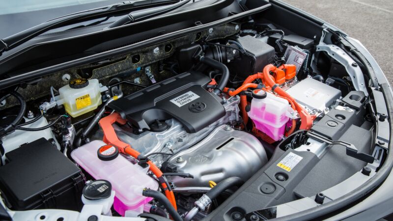 A 2017 Toyota RAV4 engine bay