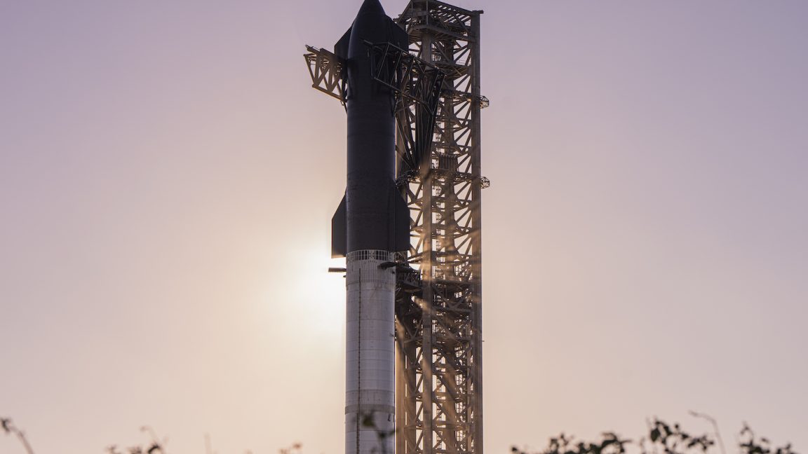 Starship Lacks Orbital Refueling Despite Having Twice Saturn V Thrust