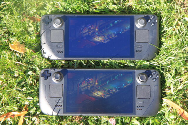 The brightness of the OLED screen (bottom) really shines over the old LCD screen (top) when viewed in direct sunlight.