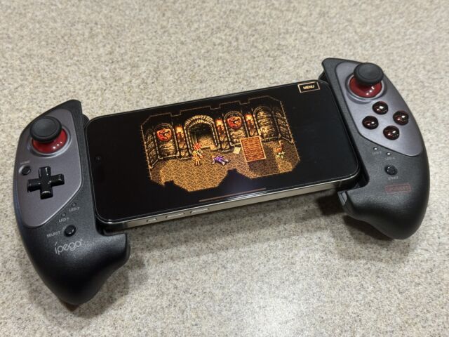 The Megadream Wireless Mobile Game Controller.