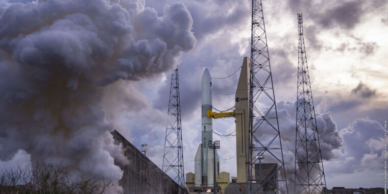 Een zeven minuten durende heetvuurtest brengt de Europese Ariane 6-raket dichter bij de vlucht