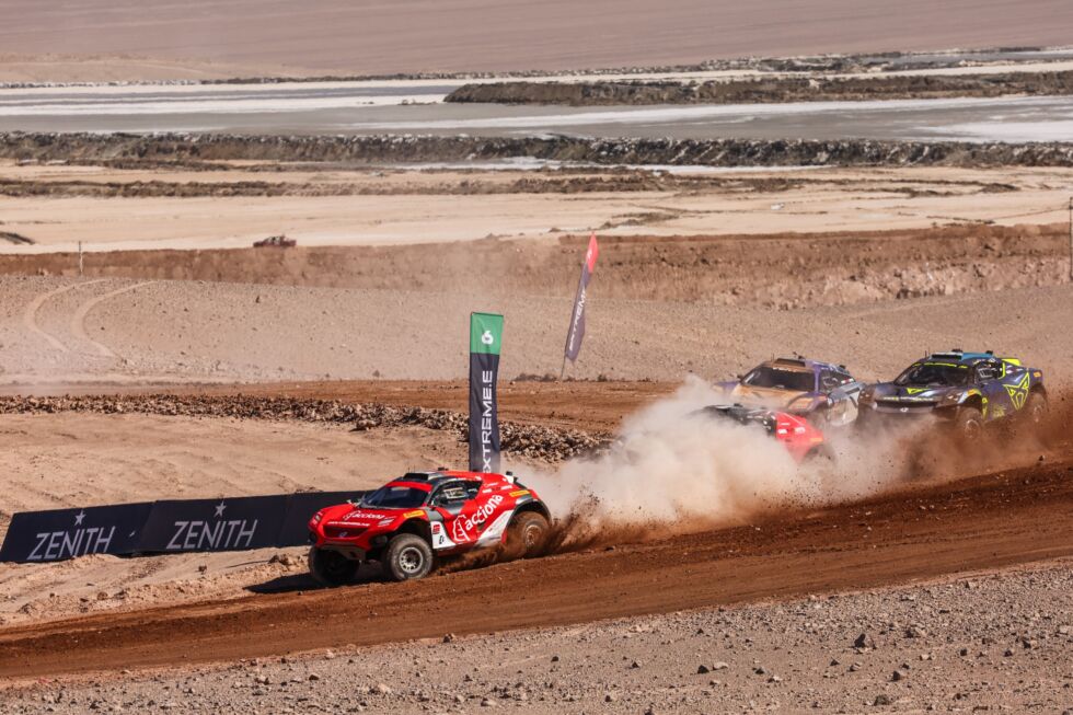 The races are short heats on off-road courses.