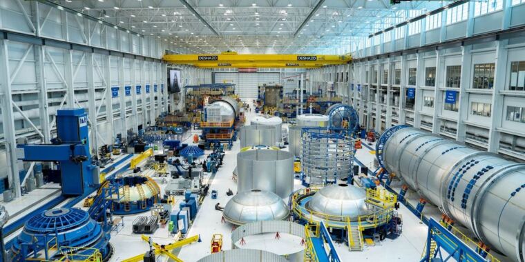 Blue Origin seems confident of launching New Glenn in 2024