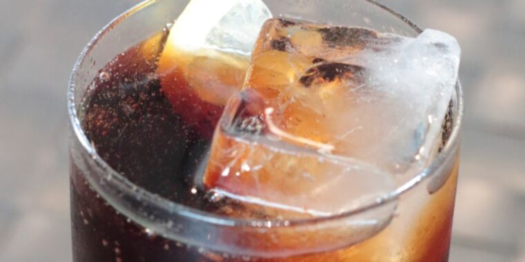 Study: Drinking cola might not dislodge that food stuck in your throat after all