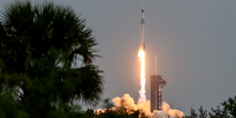 Axiom y SpaceX lanzan la tercera misión tripulada a la estación espacial