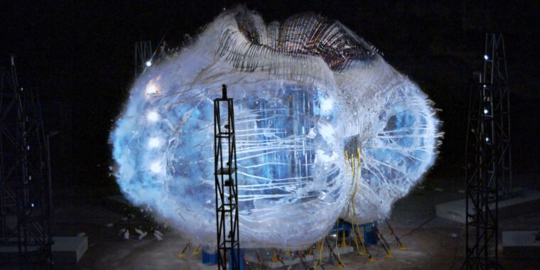 Sierra Space blows things up to prove that inflatable habitats are safe