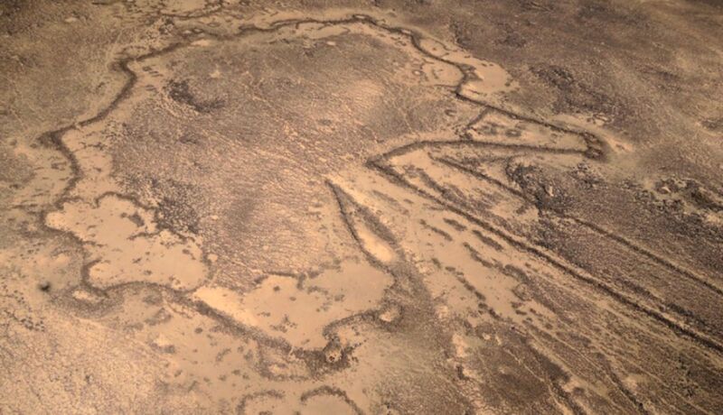 D'anciennes mégastructures du désert ont été planifiées à l'aide de cartes sculptées à l'échelle