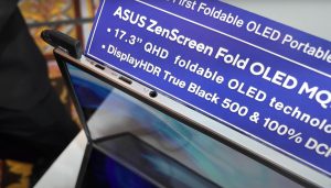 Asus ZenScreen Fold OLED ports