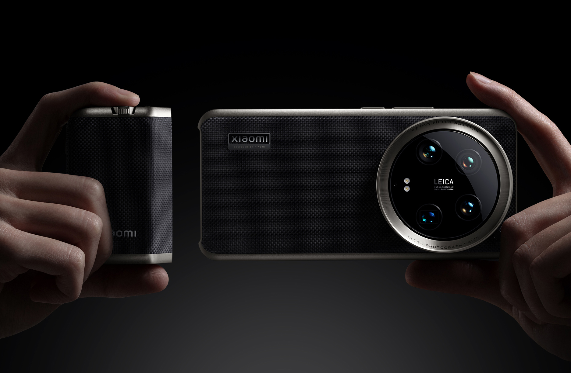 The Xiaomi 14 Ultra sports a six-blade mechanical iris in the