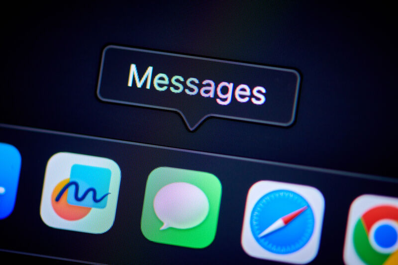Apple Messages in a Mac dock