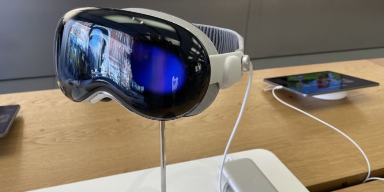 What I learned from the Apple Store’s 30-minute Vision Pro demo
