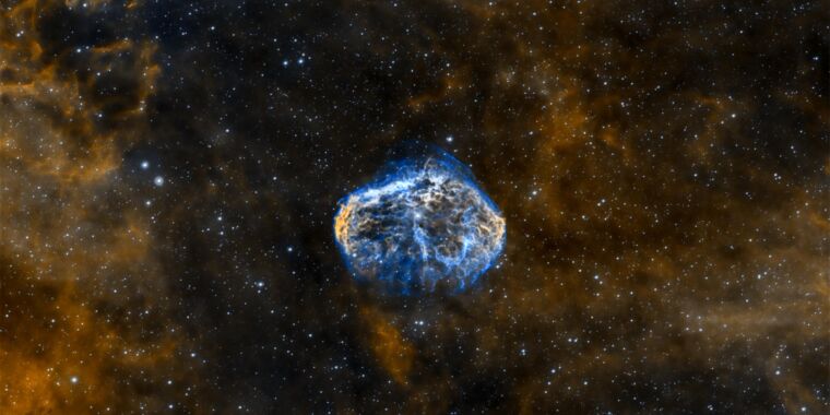 Daily Telescope: Gwiazda Wolfa-Rayeta daje pokaz wyjącego światła