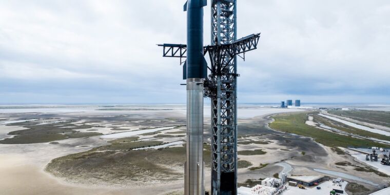 SpaceX хочет отобрать стартовую площадку во Флориде у своего конкурента ULA