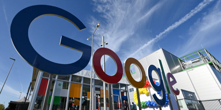 US gov’t proclaims arrest of former Google engineer for alleged AI commerce secret theft