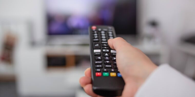 La FCC interdit l'astuce préférée de l'industrie de la télévision par câble pour cacher le coût total du service