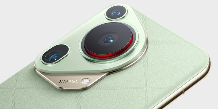 photo of Huawei phone has a pop-out camera lens, just like a point-and-shoot camera image