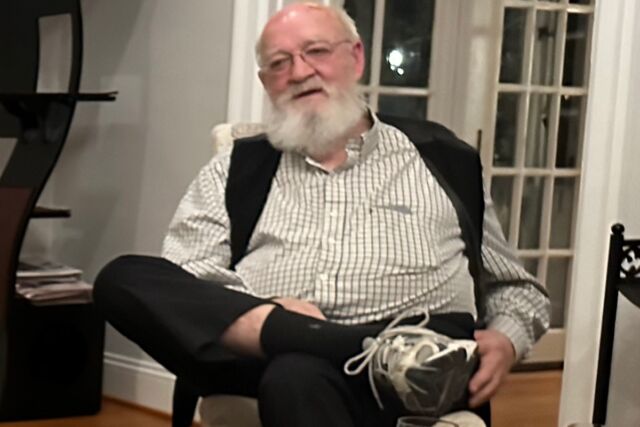 Dennett at our Baltimore home in February 2023, holding forth on philosophical matters.