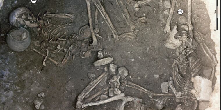 photo of Bodies found in Neolithic pit were likely victims of ritualistic murder image